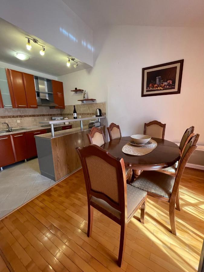 Aquarium Apartment Kotor Luaran gambar