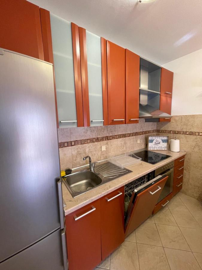 Aquarium Apartment Kotor Luaran gambar