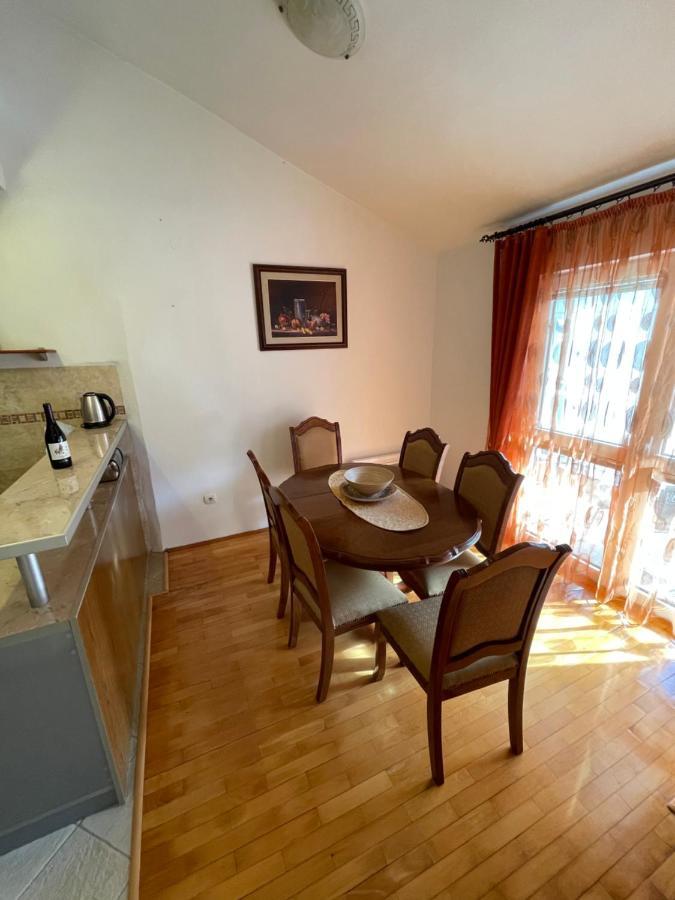 Aquarium Apartment Kotor Luaran gambar