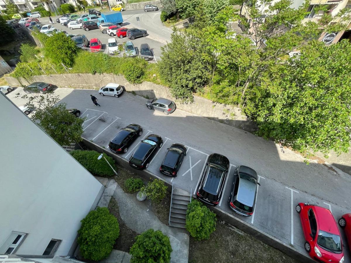 Aquarium Apartment Kotor Luaran gambar